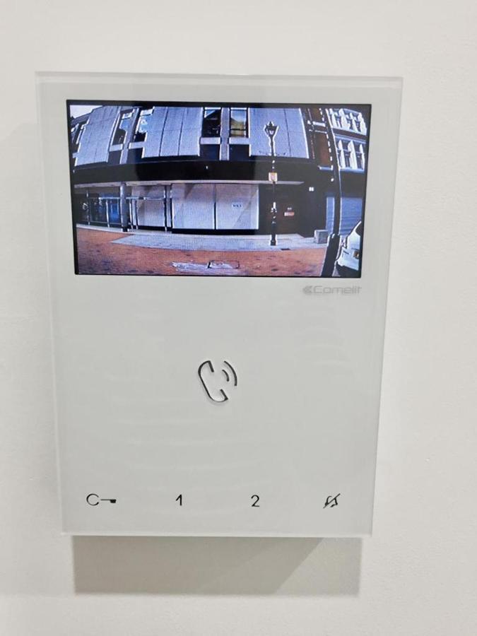 Morden Central Self Contained Flat By Cozynest Reading Bagian luar foto