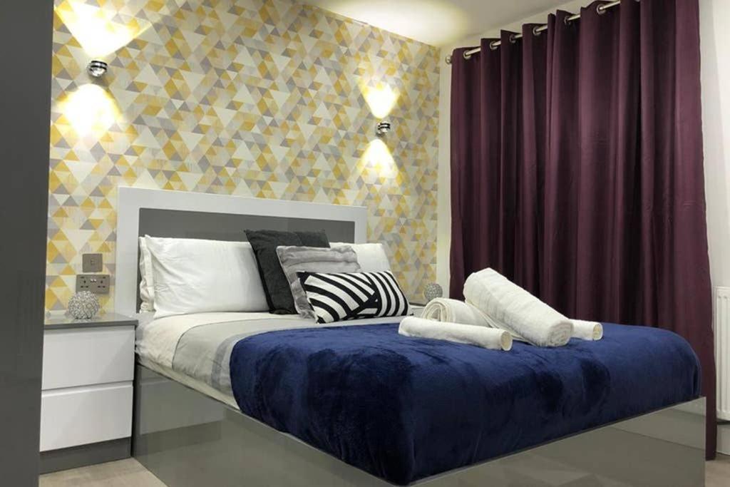 Morden Central Self Contained Flat By Cozynest Reading Bagian luar foto