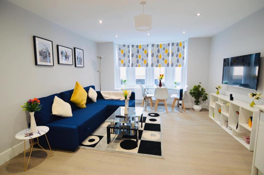 Morden Central Self Contained Flat By Cozynest Reading Bagian luar foto